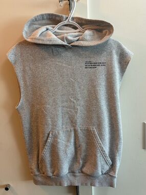 H&M Sleeveless Gray Hooded Sweatshirt